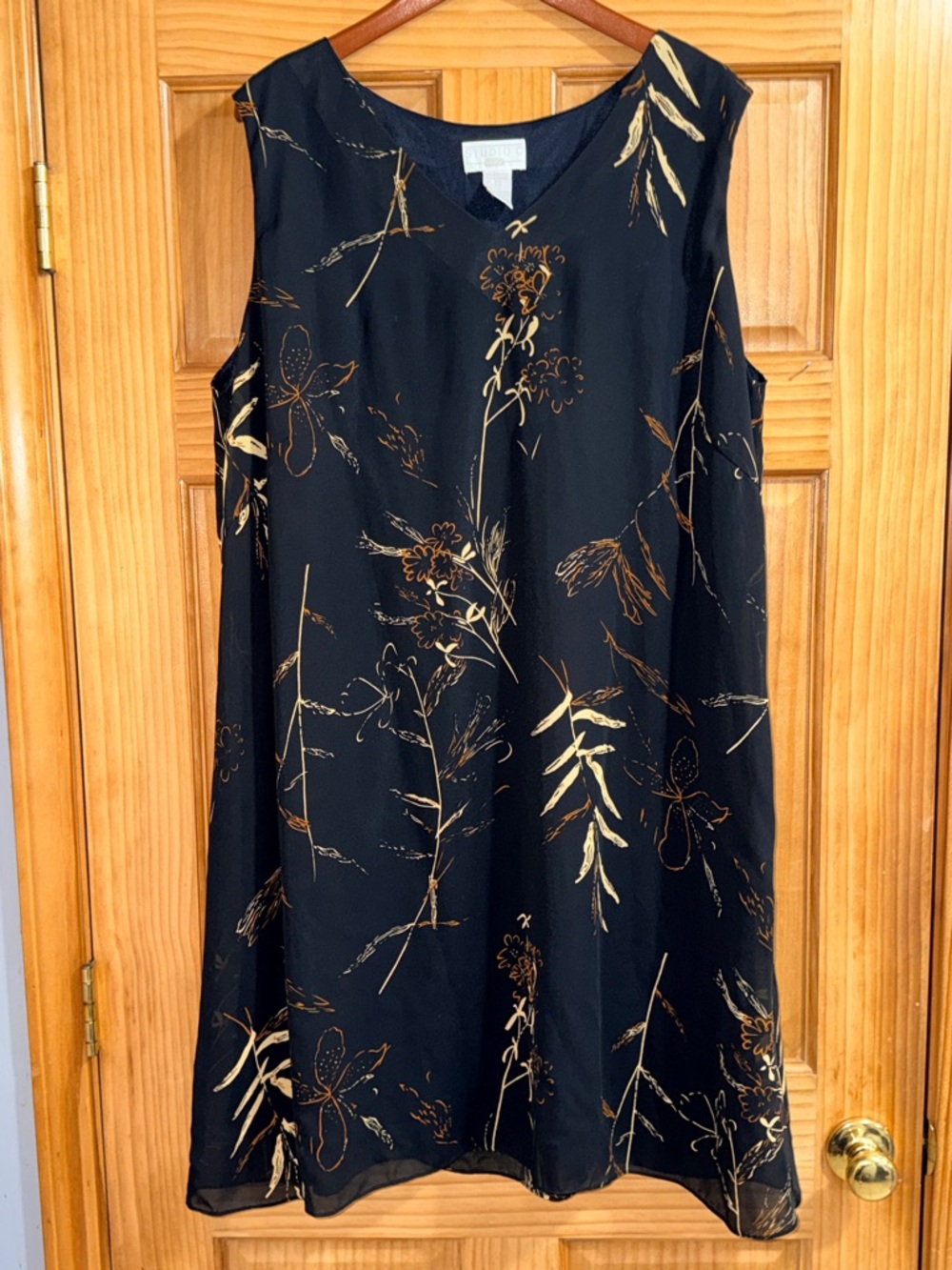 Vtg Studio C Plus Black Midi Dress with Gold Floral Accents - Picture 3 of 11